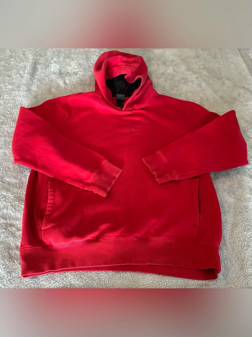 Men's H&M Red Hooded Pockets Sweatshirt - Classic Pullover Hoodie Size Small